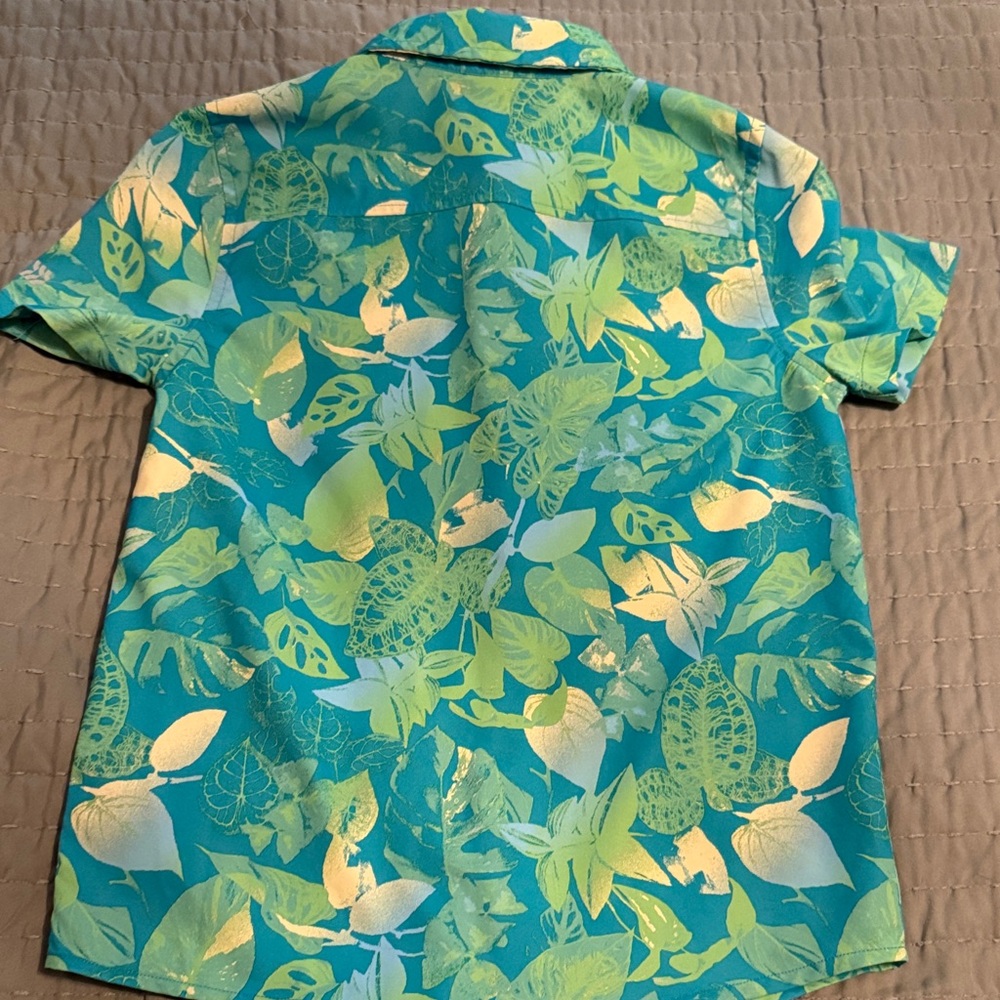 all in motion Boy’s Tropical Green and Blue Shirt - Picture 4 of 4